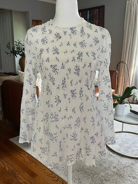 Adiva White & Blue Floral Smocked Blouse Size S Bell Sleeves Romantic Victorian